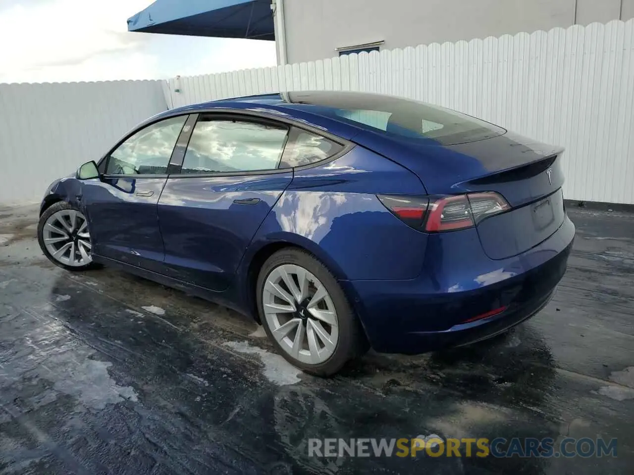 2 Photograph of a damaged car 5YJ3E1EA5NF369175 TESLA MODEL 3 2022