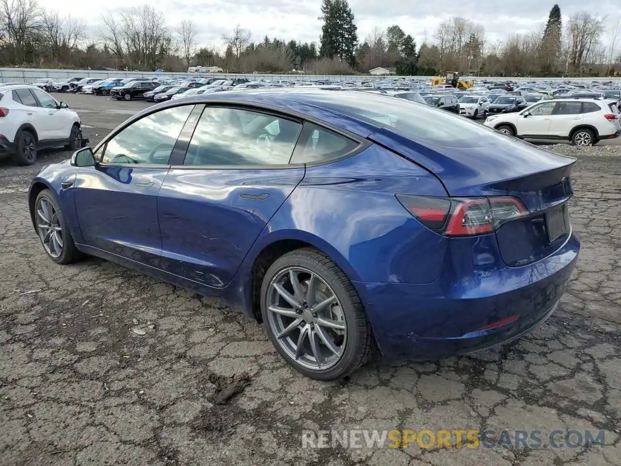 2 Photograph of a damaged car 5YJ3E1EA5NF370486 TESLA MODEL 3 2022