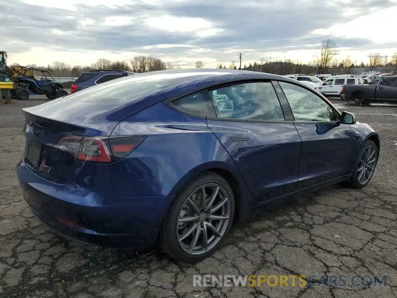 3 Photograph of a damaged car 5YJ3E1EA5NF370486 TESLA MODEL 3 2022