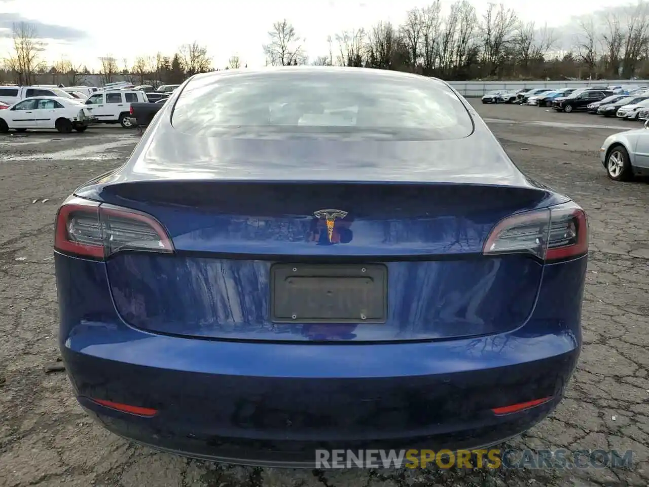 6 Photograph of a damaged car 5YJ3E1EA5NF370486 TESLA MODEL 3 2022