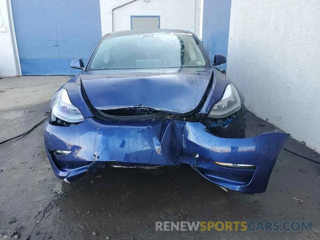 5 Photograph of a damaged car 5YJ3E1EA5NF371587 TESLA MODEL 3 2022