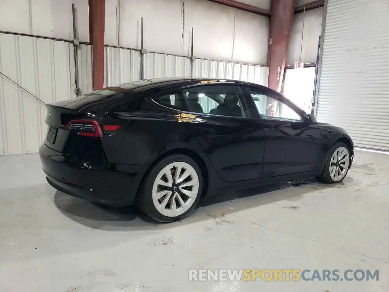 3 Photograph of a damaged car 5YJ3E1EA5NF372030 TESLA MODEL 3 2022