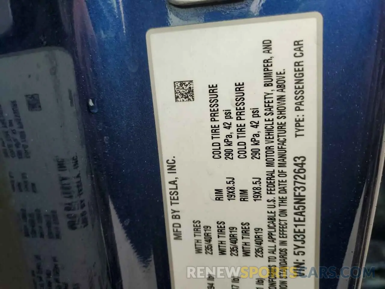 13 Photograph of a damaged car 5YJ3E1EA5NF372643 TESLA MODEL 3 2022