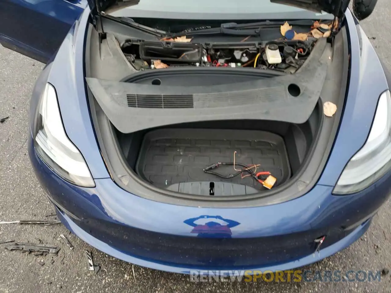 11 Photograph of a damaged car 5YJ3E1EA5NF373100 TESLA MODEL 3 2022