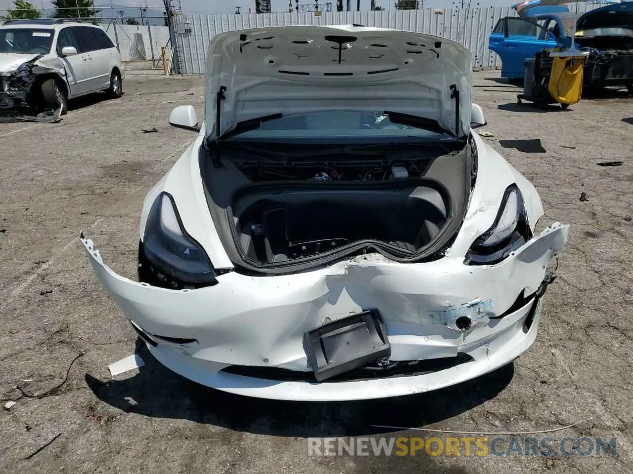 5 Photograph of a damaged car 5YJ3E1EA5NF375963 TESLA MODEL 3 2022