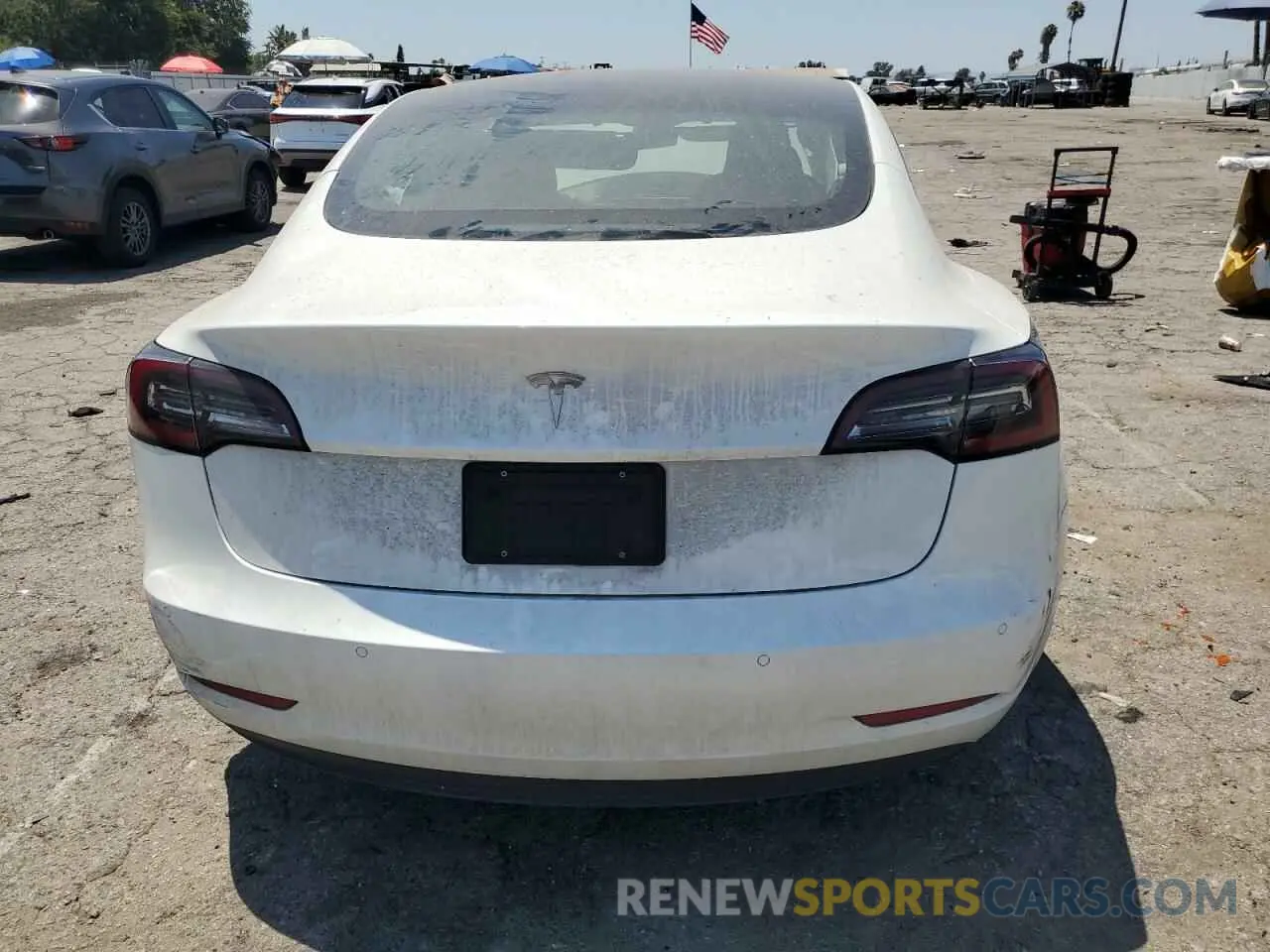 6 Photograph of a damaged car 5YJ3E1EA5NF375963 TESLA MODEL 3 2022