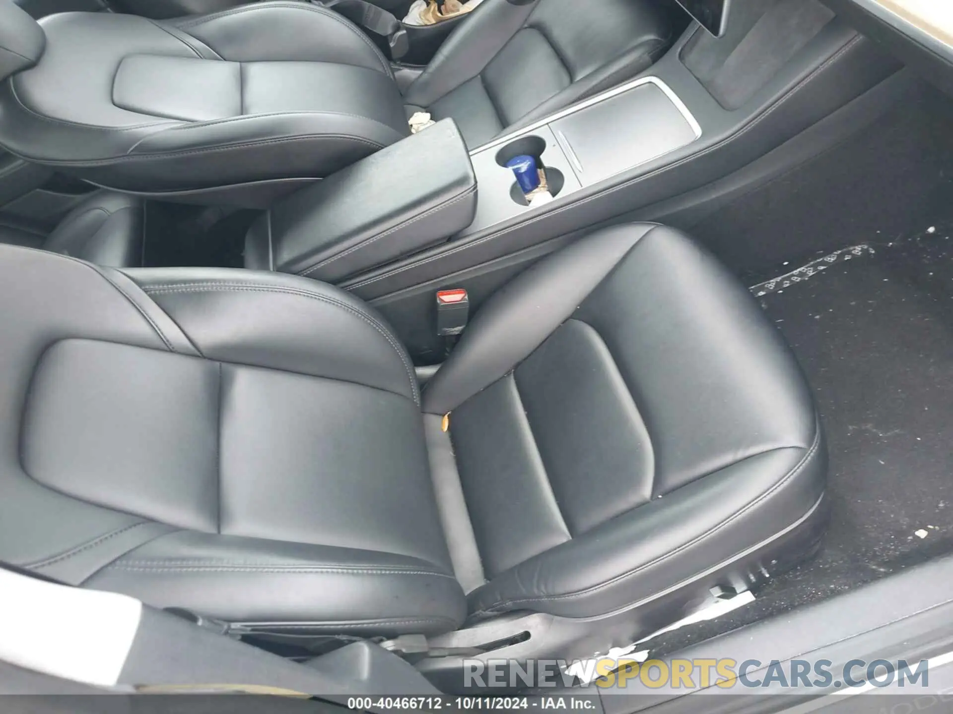 8 Photograph of a damaged car 5YJ3E1EA6NF102885 TESLA MODEL 3 2022
