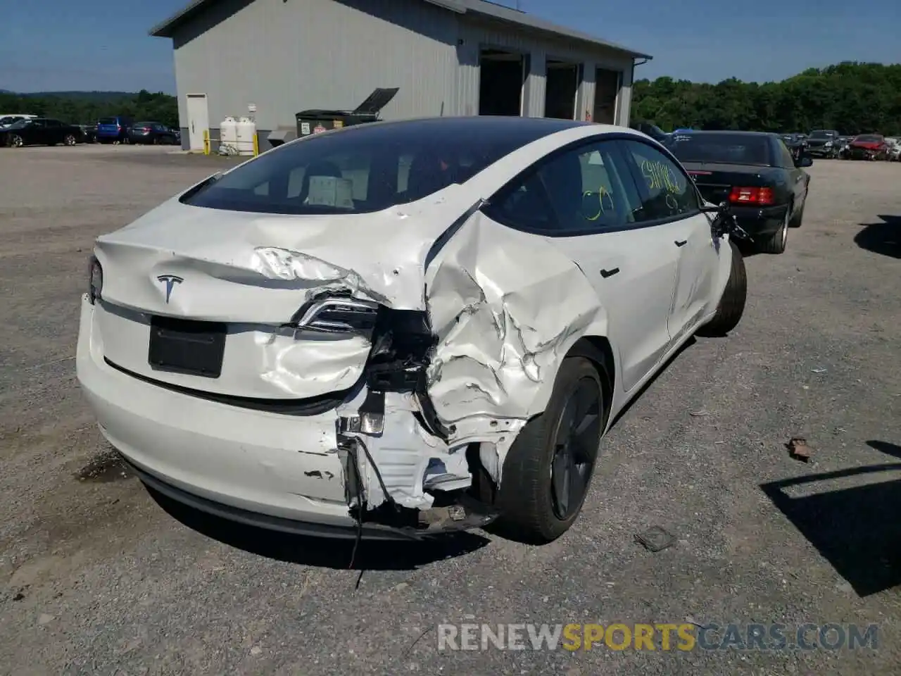 4 Photograph of a damaged car 5YJ3E1EA6NF113367 TESLA MODEL 3 2022