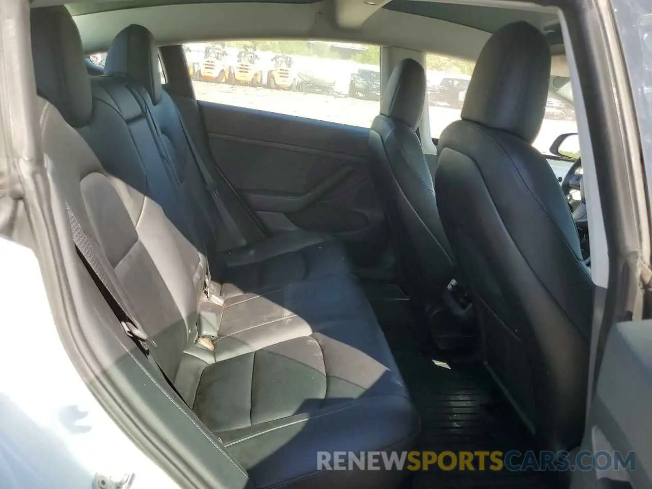 10 Photograph of a damaged car 5YJ3E1EA6NF115460 TESLA MODEL 3 2022