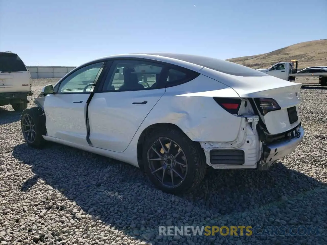 2 Photograph of a damaged car 5YJ3E1EA6NF126460 TESLA MODEL 3 2022