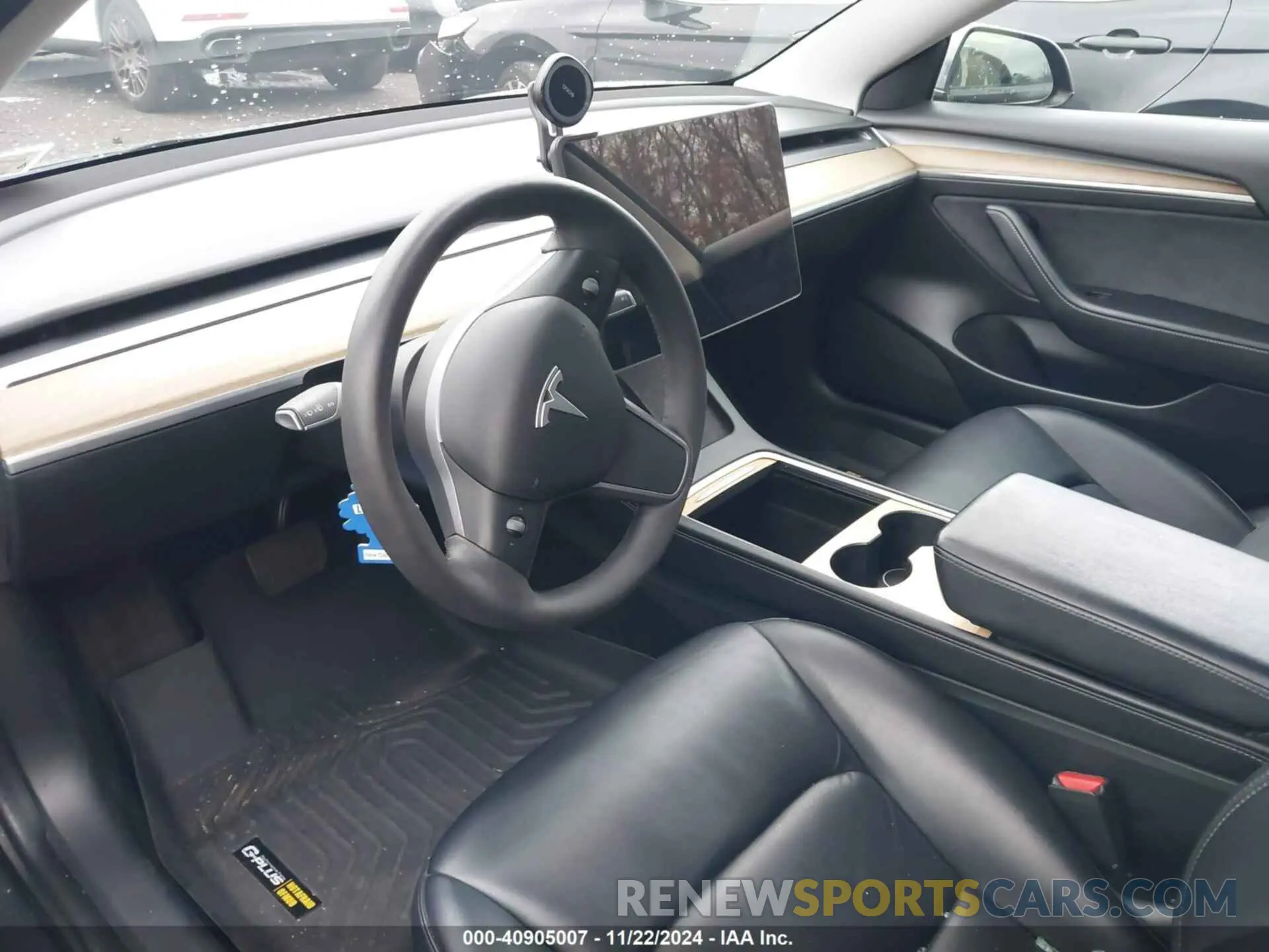 5 Photograph of a damaged car 5YJ3E1EA6NF143839 TESLA MODEL 3 2022