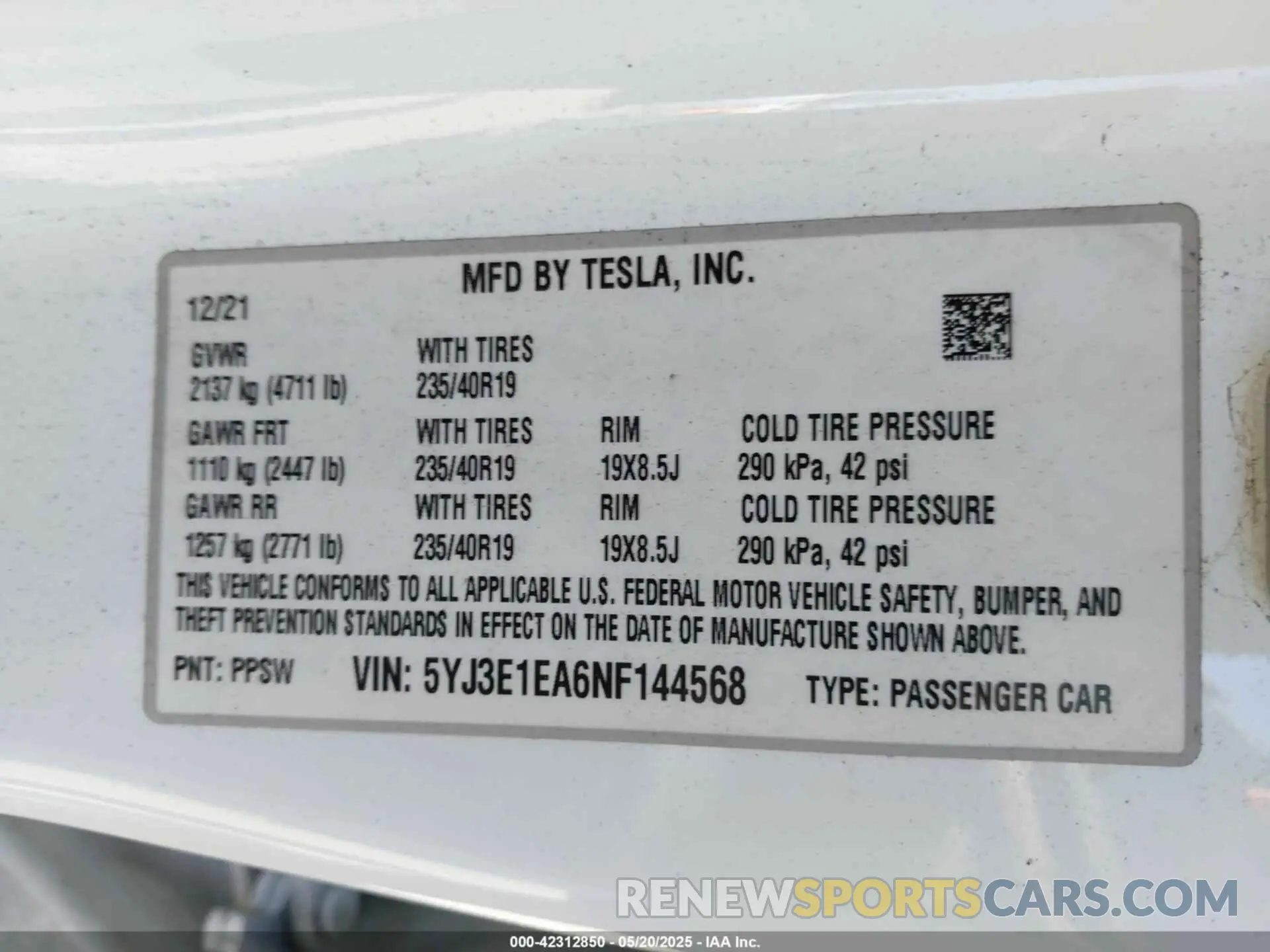 9 Photograph of a damaged car 5YJ3E1EA6NF144568 TESLA MODEL 3 2022