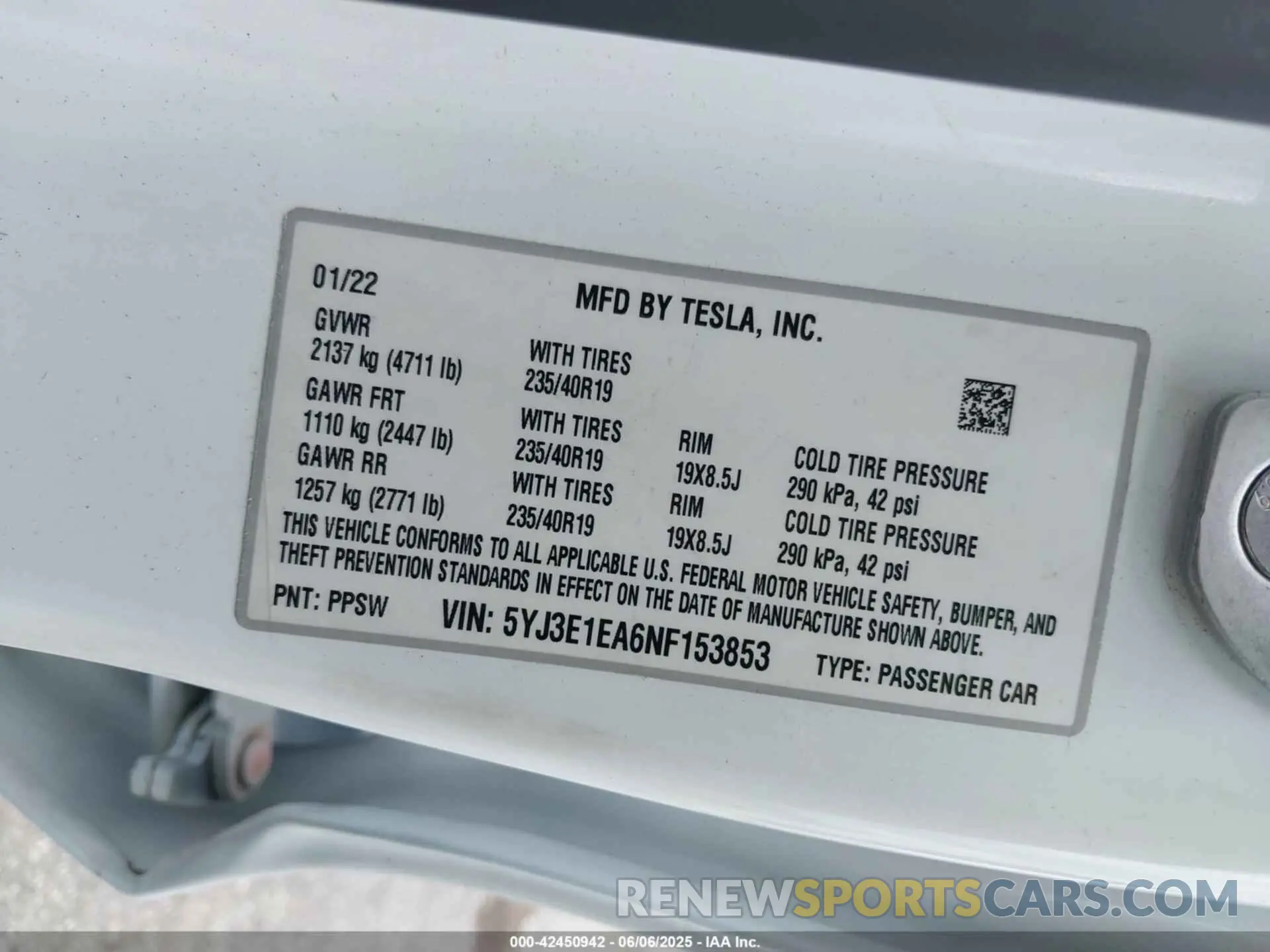 9 Photograph of a damaged car 5YJ3E1EA6NF153853 TESLA MODEL 3 2022