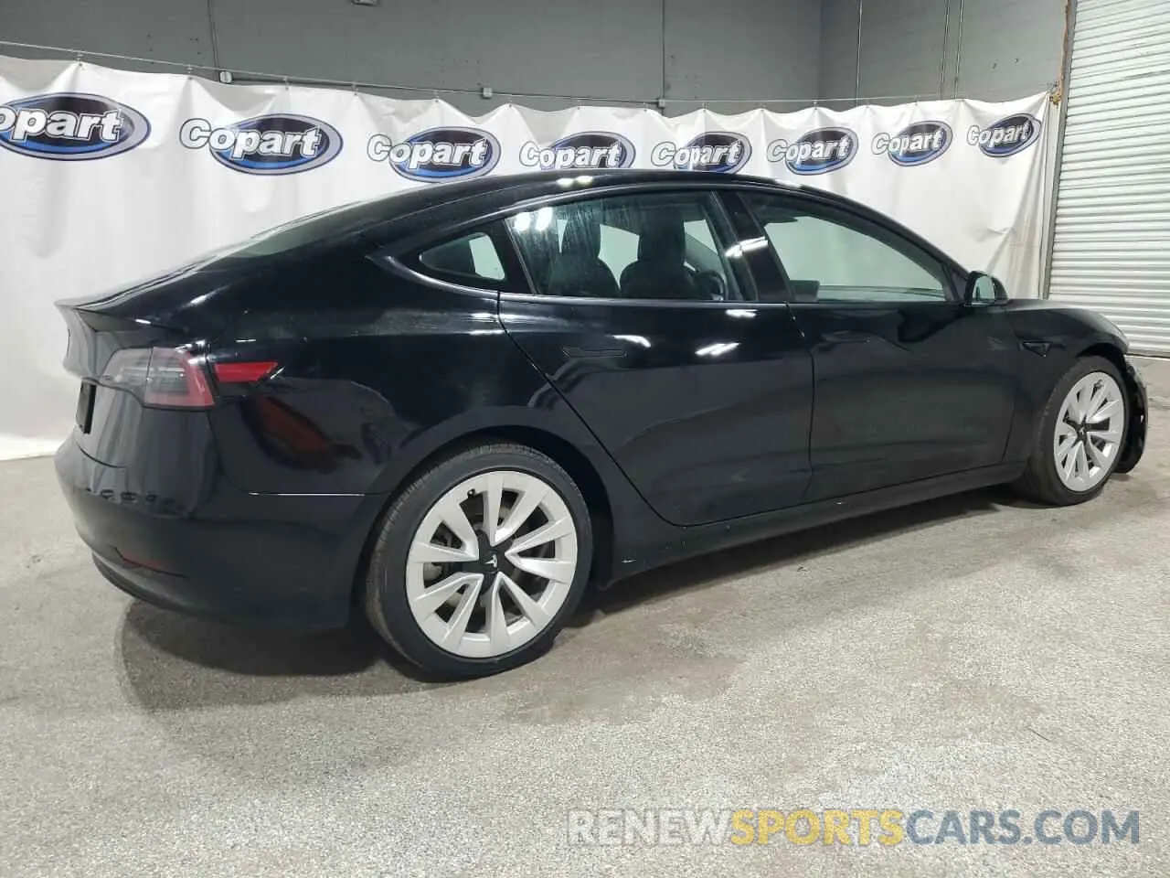 3 Photograph of a damaged car 5YJ3E1EA6NF186139 TESLA MODEL 3 2022