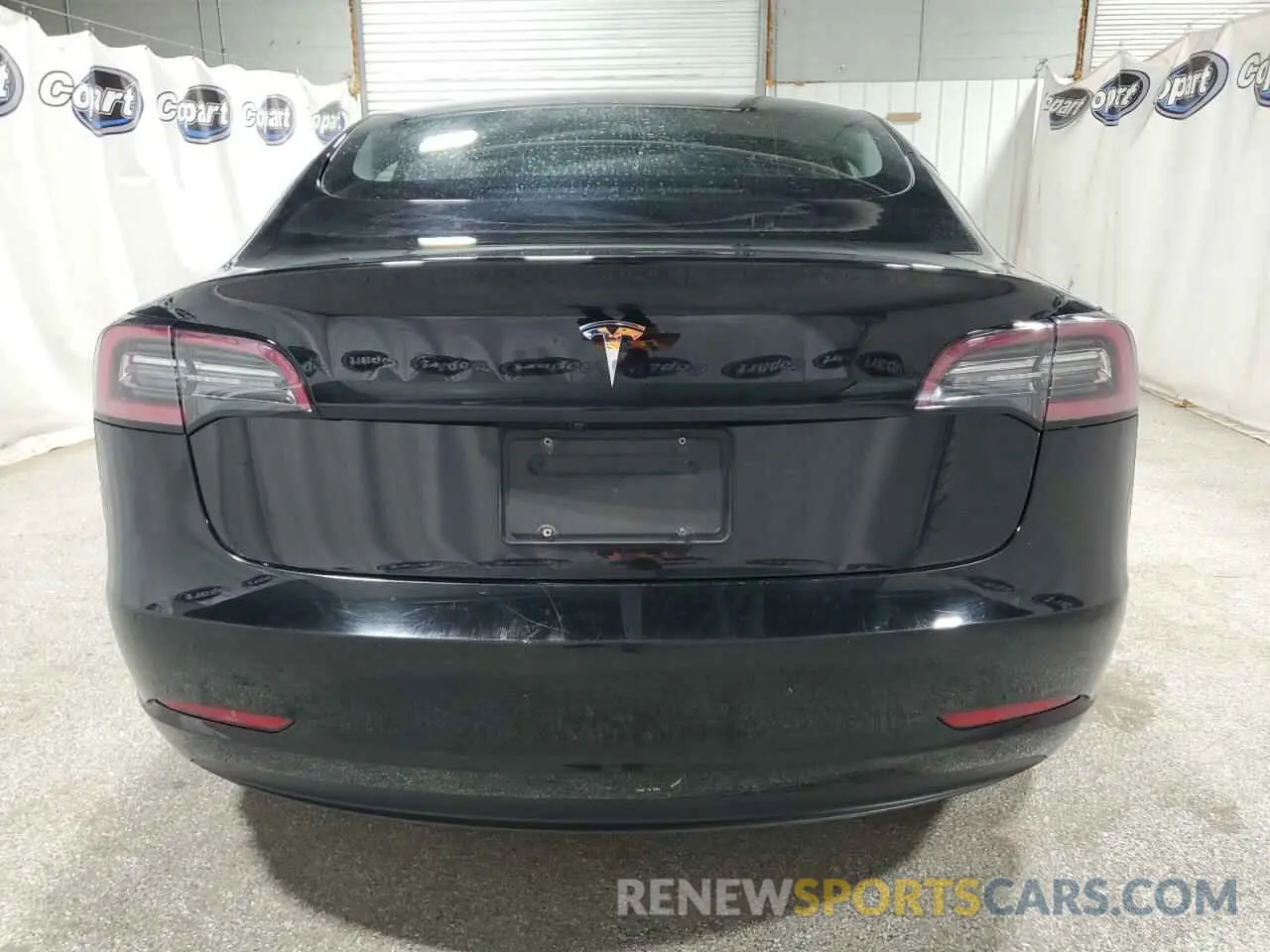 6 Photograph of a damaged car 5YJ3E1EA6NF186139 TESLA MODEL 3 2022
