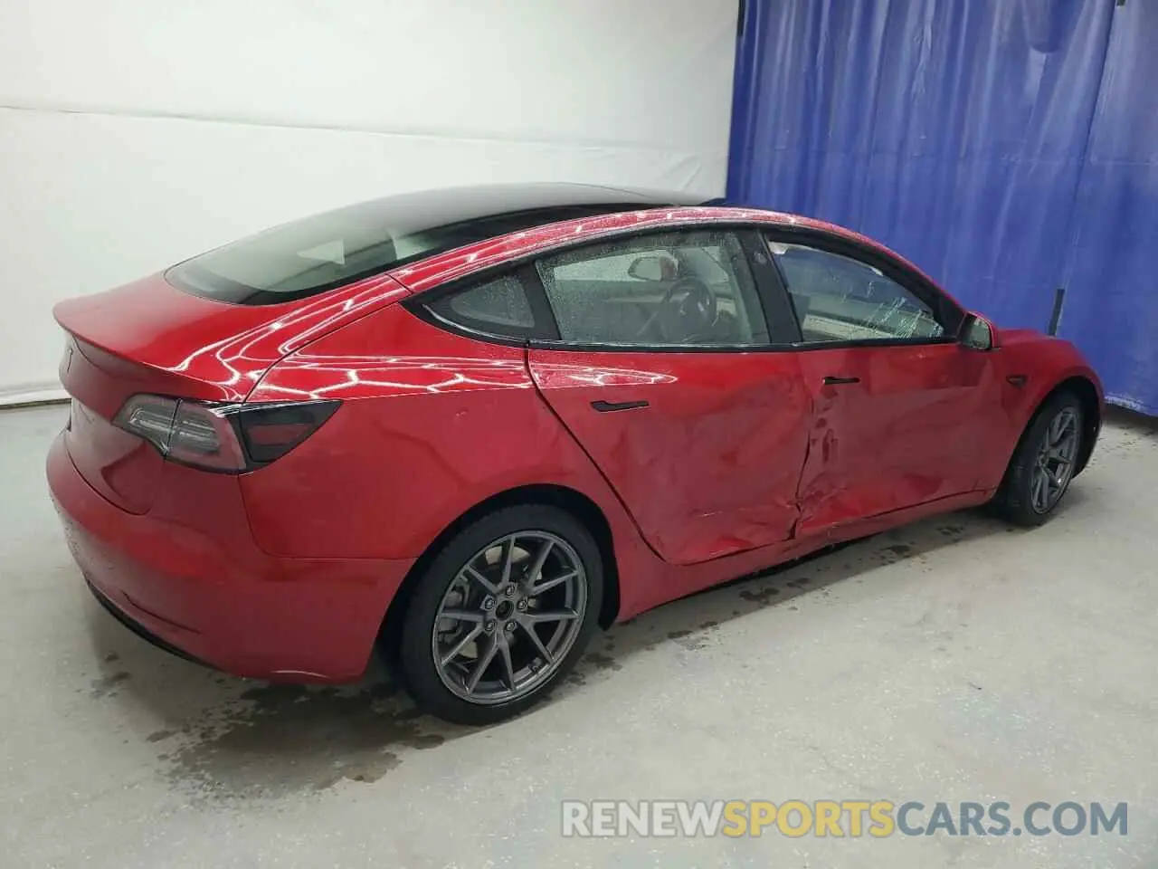 3 Photograph of a damaged car 5YJ3E1EA6NF186707 TESLA MODEL 3 2022