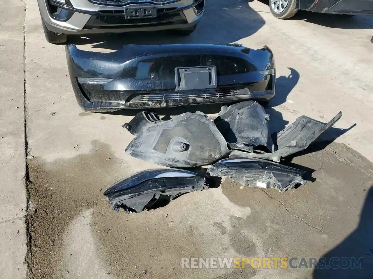 12 Photograph of a damaged car 5YJ3E1EA6NF187226 TESLA MODEL 3 2022