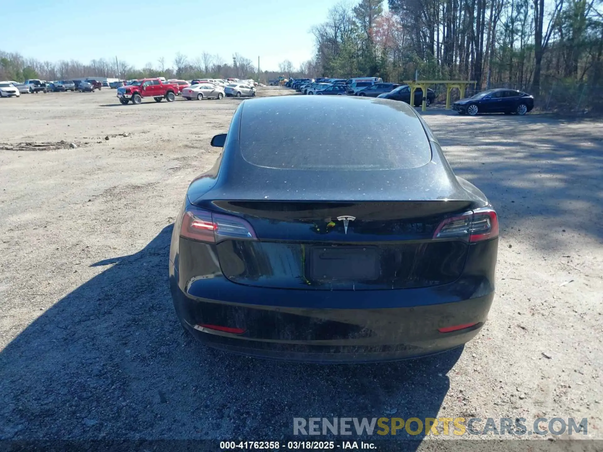16 Photograph of a damaged car 5YJ3E1EA6NF187257 TESLA MODEL 3 2022