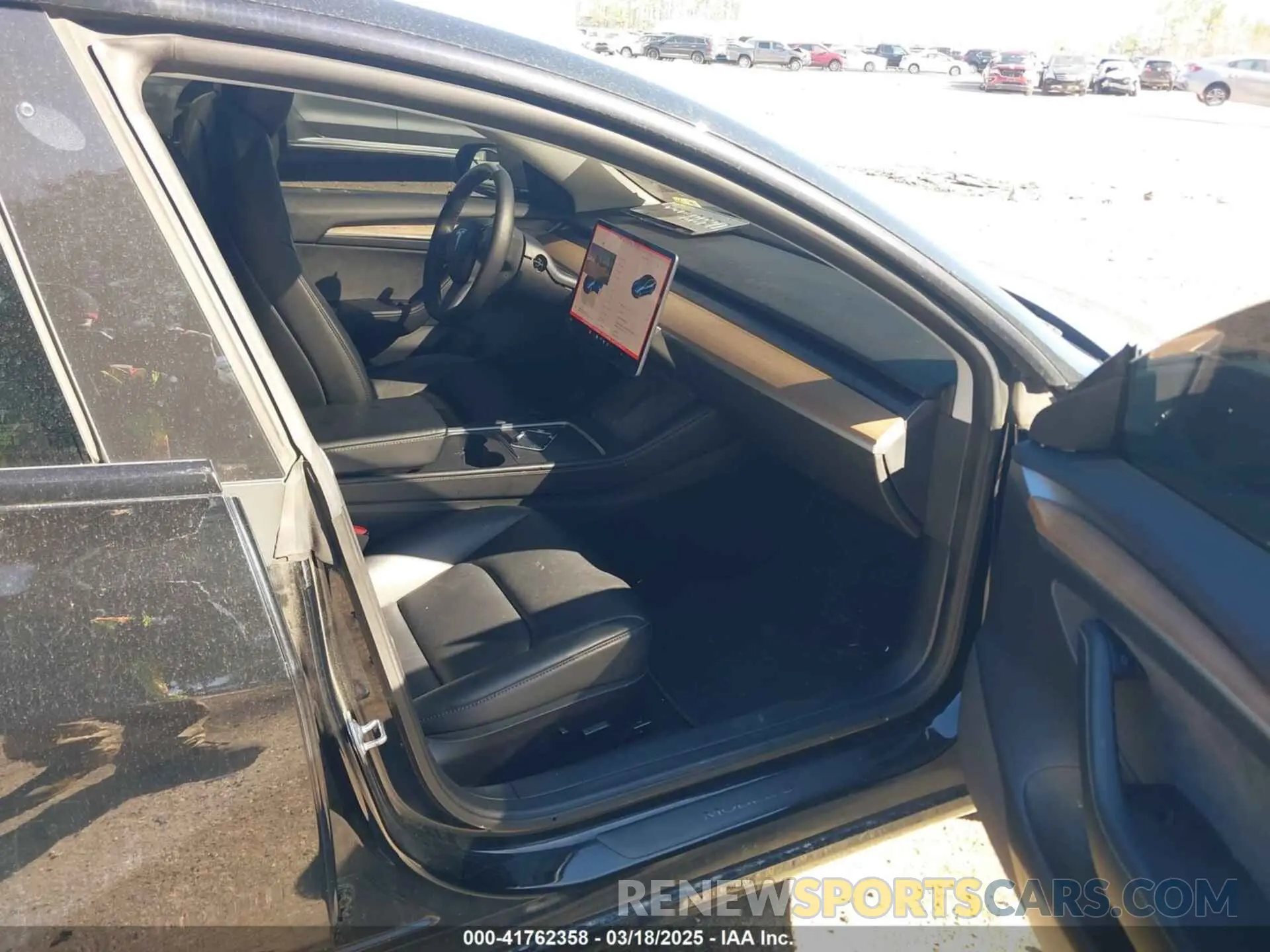 5 Photograph of a damaged car 5YJ3E1EA6NF187257 TESLA MODEL 3 2022