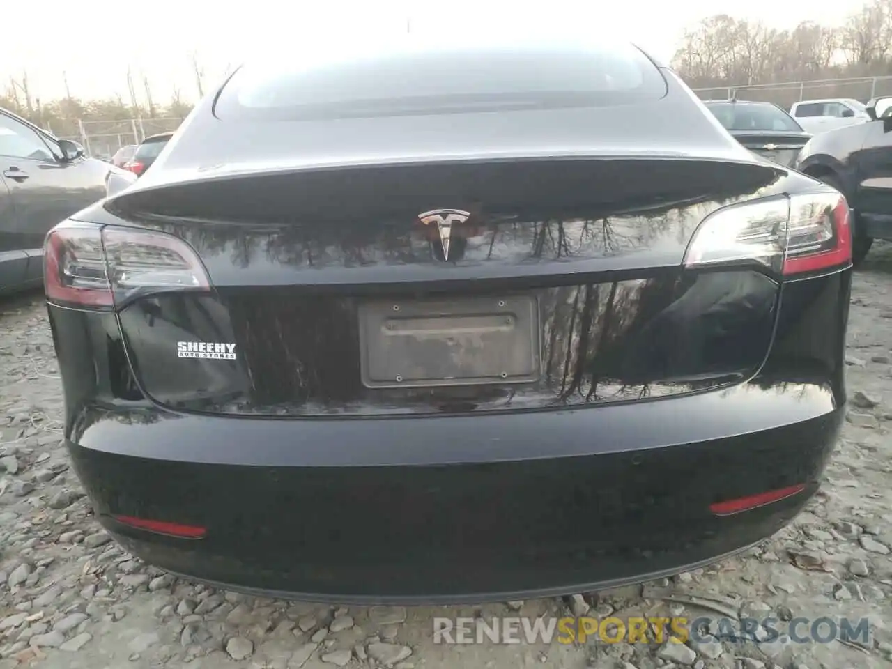 6 Photograph of a damaged car 5YJ3E1EA6NF188277 TESLA MODEL 3 2022