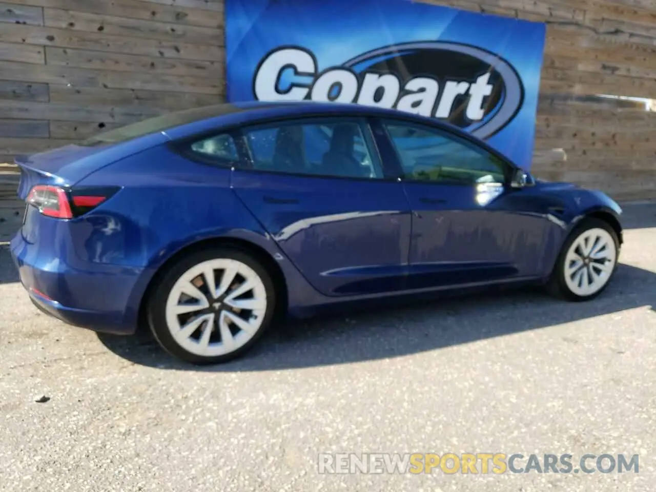 3 Photograph of a damaged car 5YJ3E1EA6NF188439 TESLA MODEL 3 2022