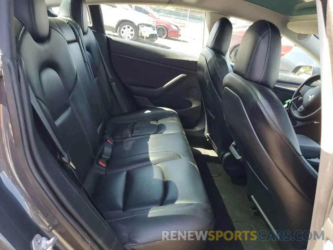 10 Photograph of a damaged car 5YJ3E1EA6NF189378 TESLA MODEL 3 2022