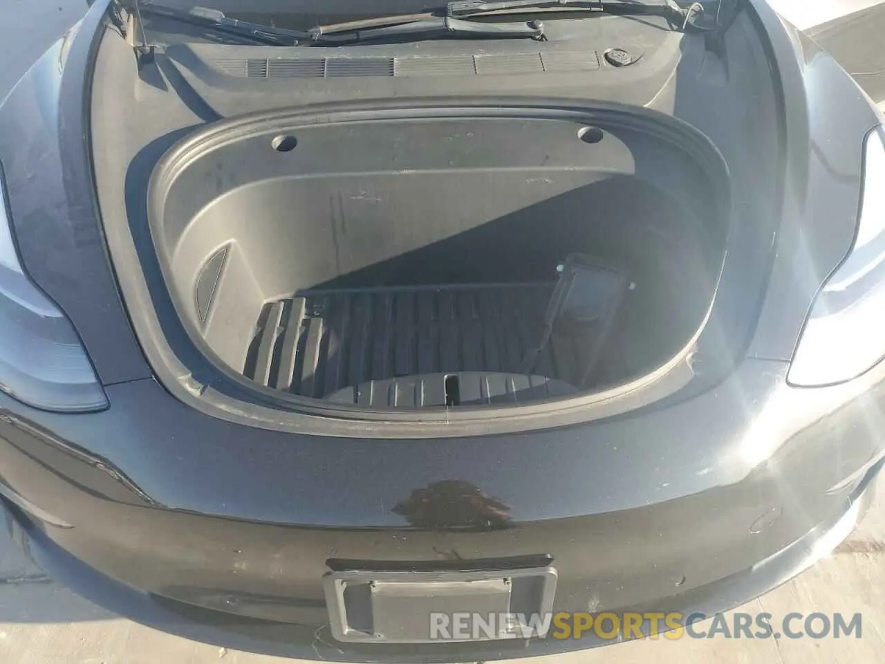 11 Photograph of a damaged car 5YJ3E1EA6NF189459 TESLA MODEL 3 2022