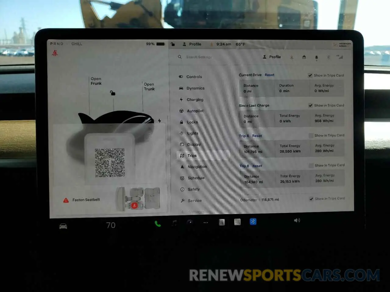 9 Photograph of a damaged car 5YJ3E1EA6NF191423 TESLA MODEL 3 2022