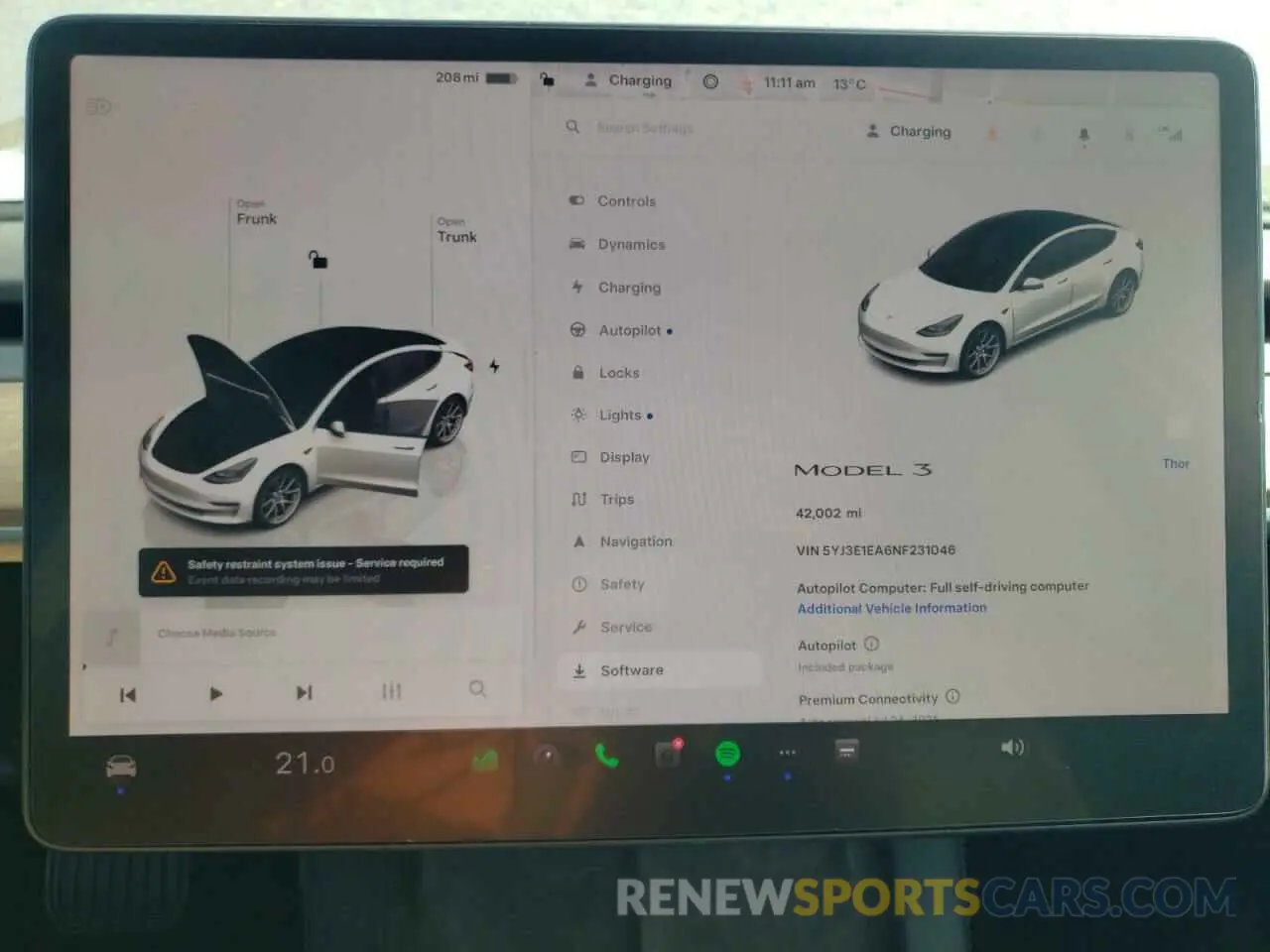 9 Photograph of a damaged car 5YJ3E1EA6NF231046 TESLA MODEL 3 2022