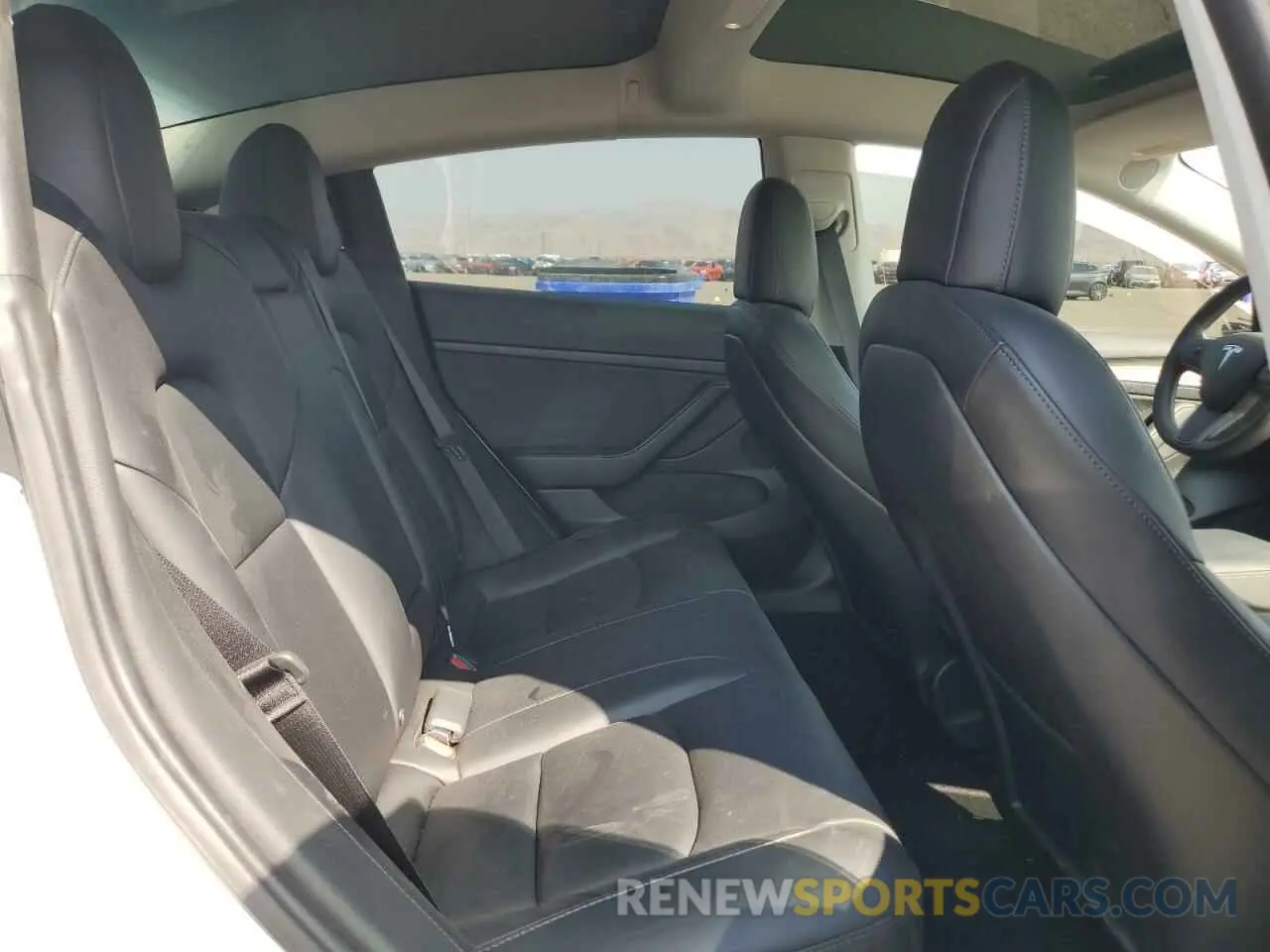 10 Photograph of a damaged car 5YJ3E1EA6NF257744 TESLA MODEL 3 2022