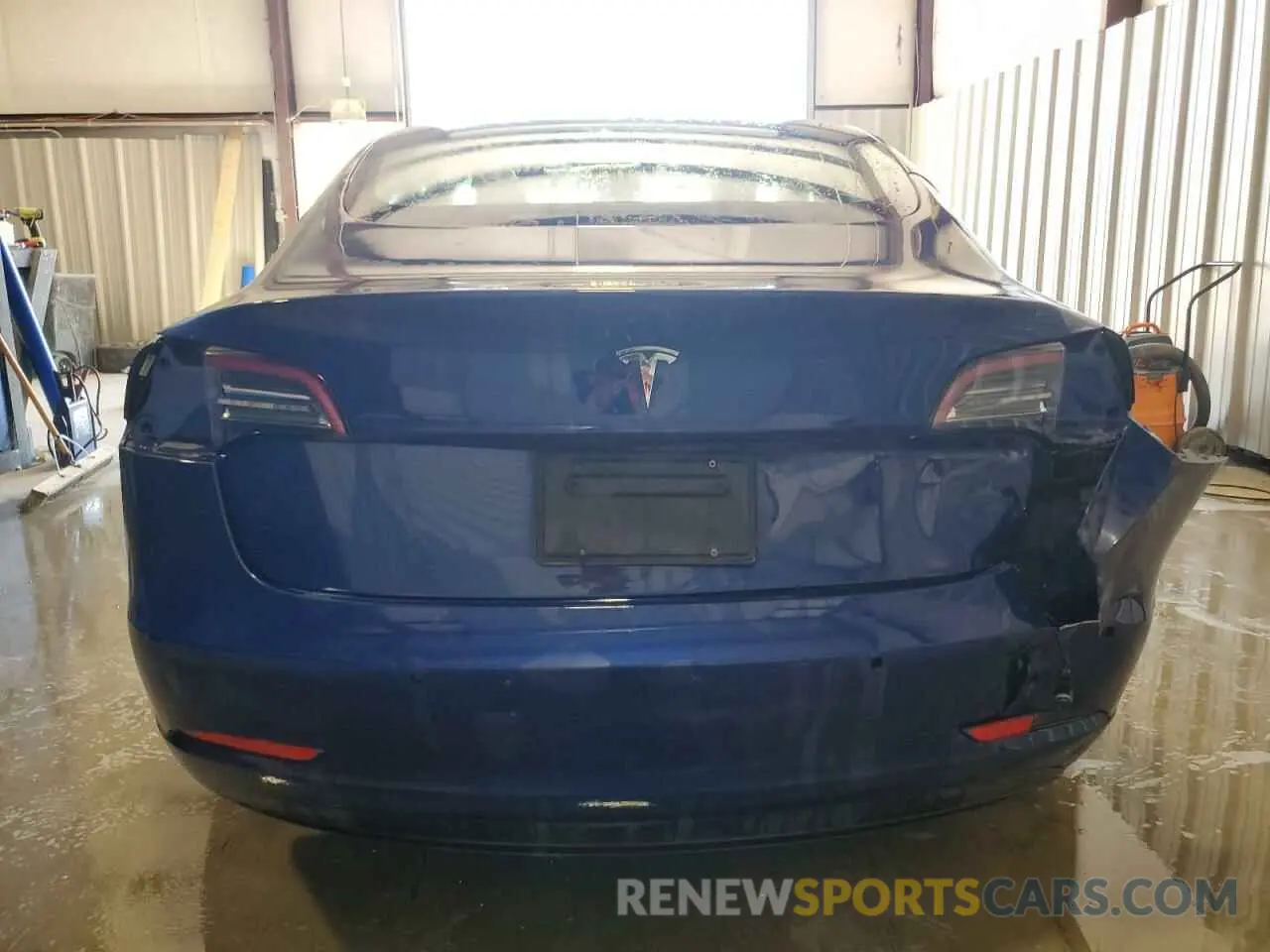 6 Photograph of a damaged car 5YJ3E1EA6NF285558 TESLA MODEL 3 2022