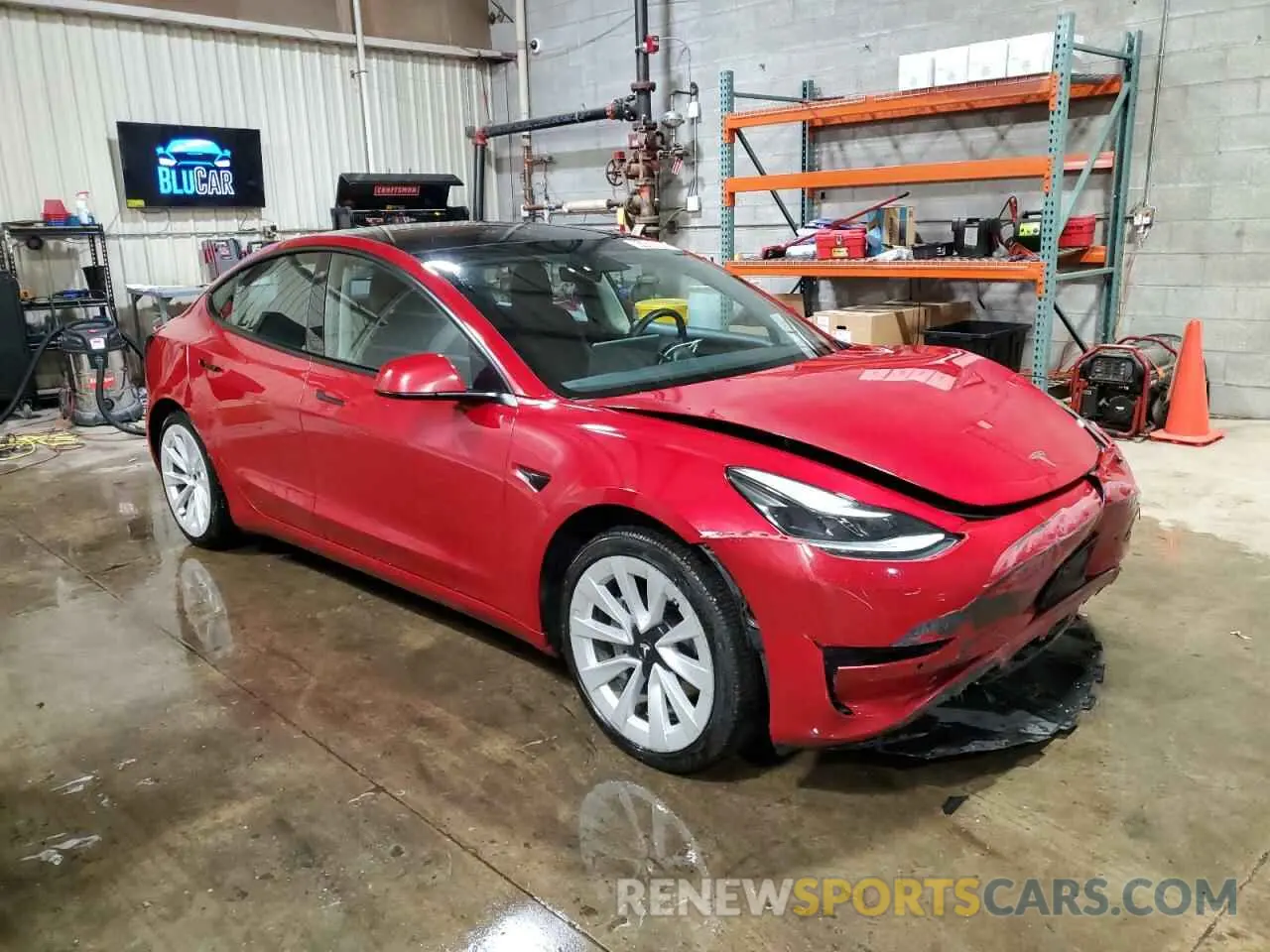 4 Photograph of a damaged car 5YJ3E1EA6NF285625 TESLA MODEL 3 2022