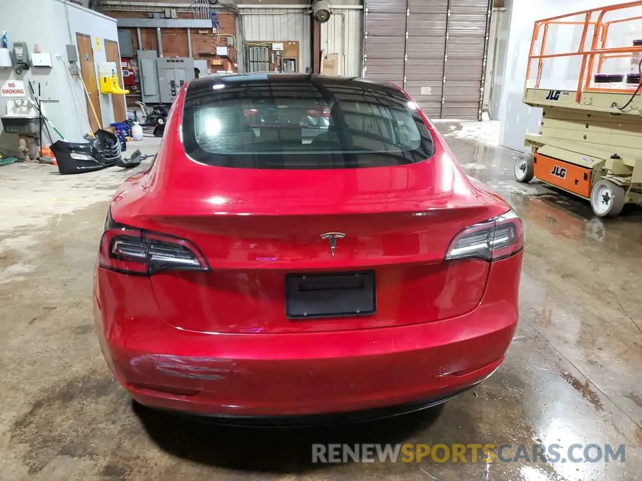 6 Photograph of a damaged car 5YJ3E1EA6NF285625 TESLA MODEL 3 2022