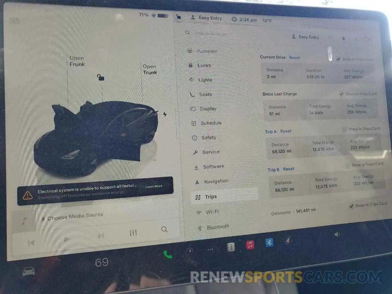 9 Photograph of a damaged car 5YJ3E1EA6NF286208 TESLA MODEL 3 2022