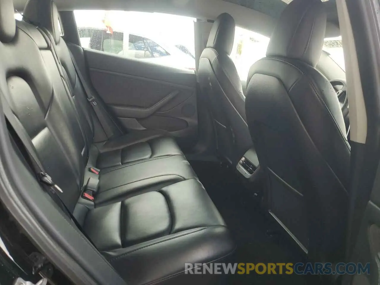 10 Photograph of a damaged car 5YJ3E1EA6NF287553 TESLA MODEL 3 2022