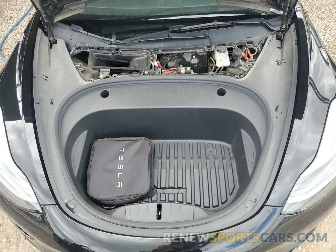 11 Photograph of a damaged car 5YJ3E1EA6NF287553 TESLA MODEL 3 2022