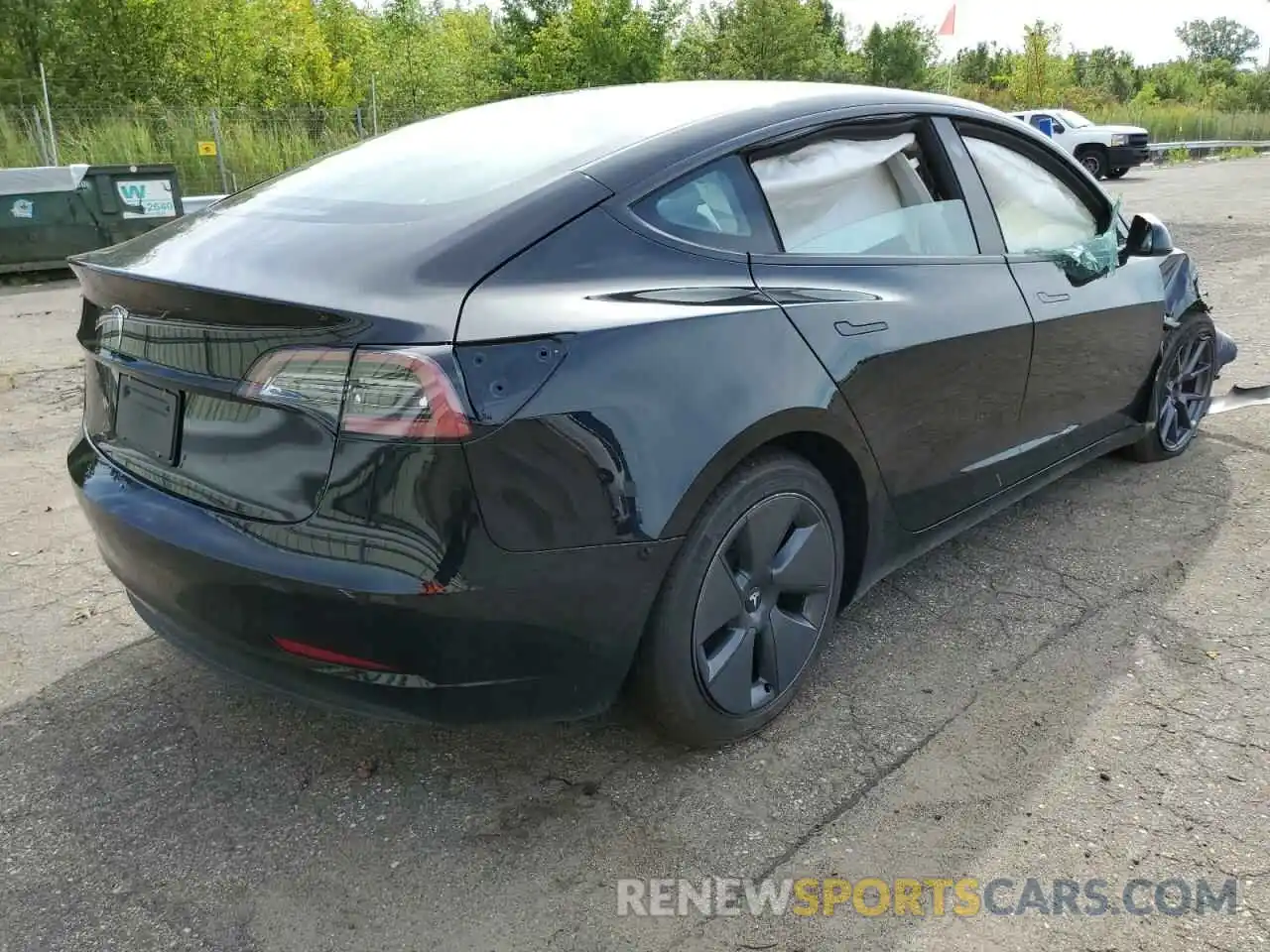 4 Photograph of a damaged car 5YJ3E1EA6NF288010 TESLA MODEL 3 2022