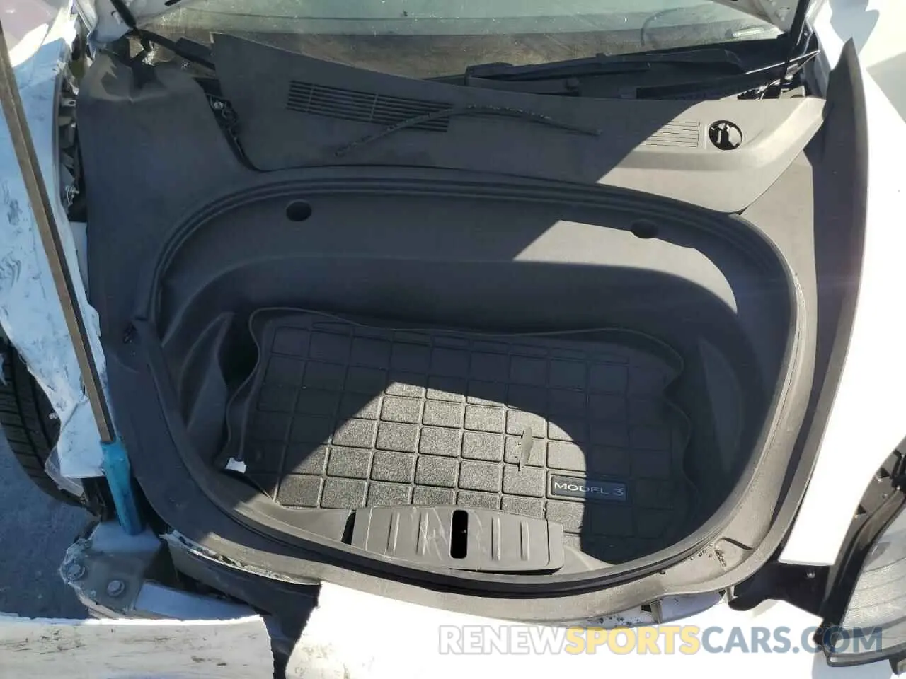 11 Photograph of a damaged car 5YJ3E1EA6NF294213 TESLA MODEL 3 2022