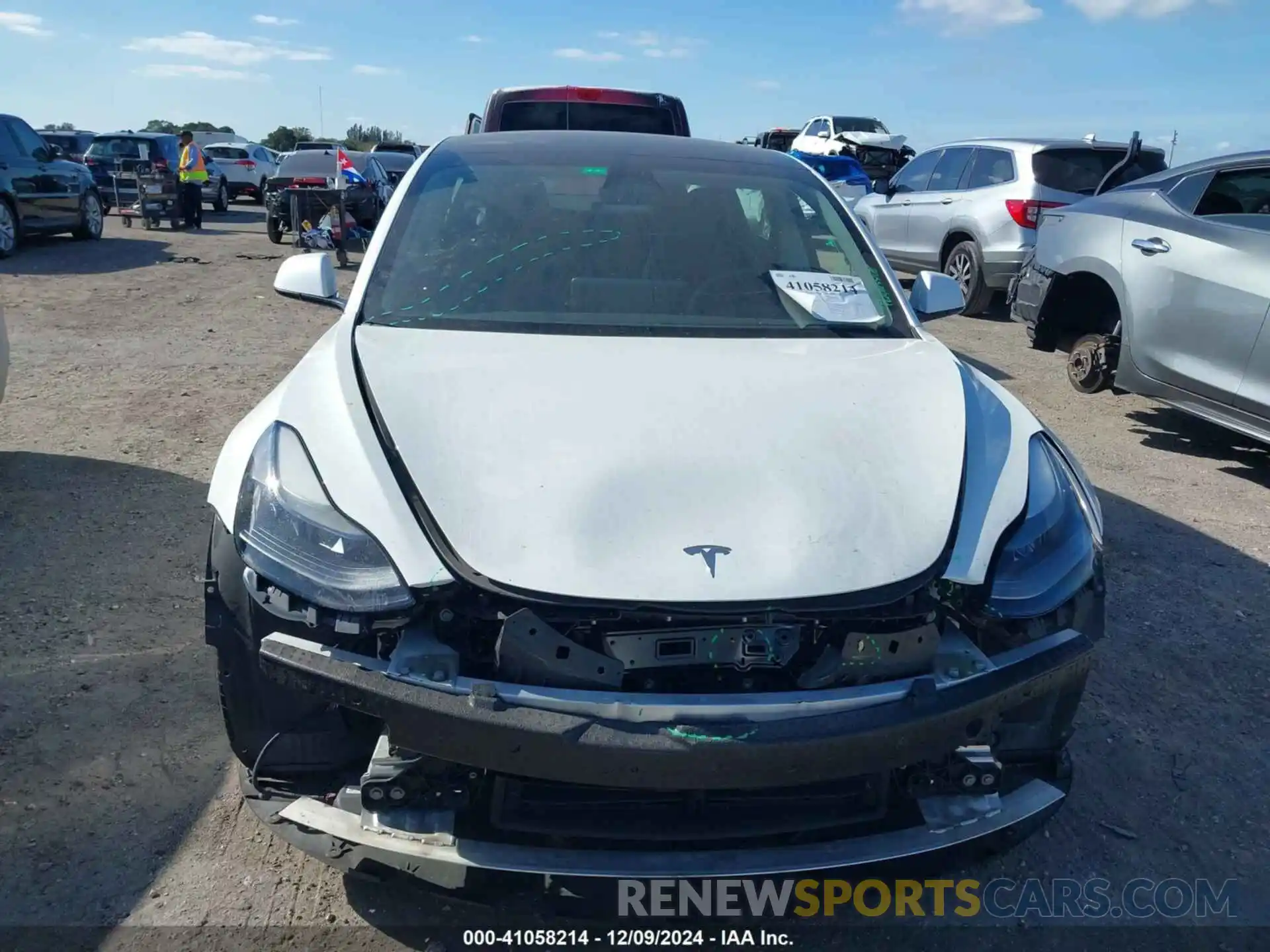 6 Photograph of a damaged car 5YJ3E1EA6NF317103 TESLA MODEL 3 2022