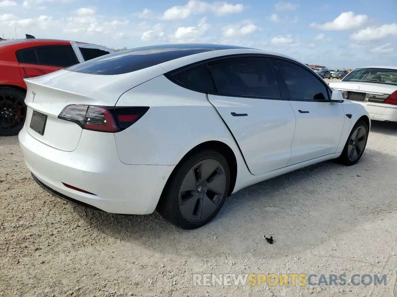 3 Photograph of a damaged car 5YJ3E1EA6NF319191 TESLA MODEL 3 2022
