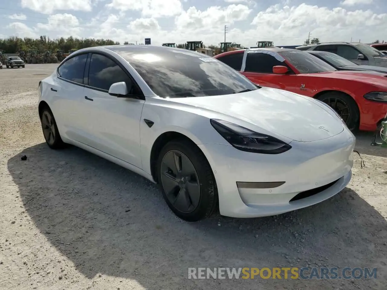 4 Photograph of a damaged car 5YJ3E1EA6NF319191 TESLA MODEL 3 2022