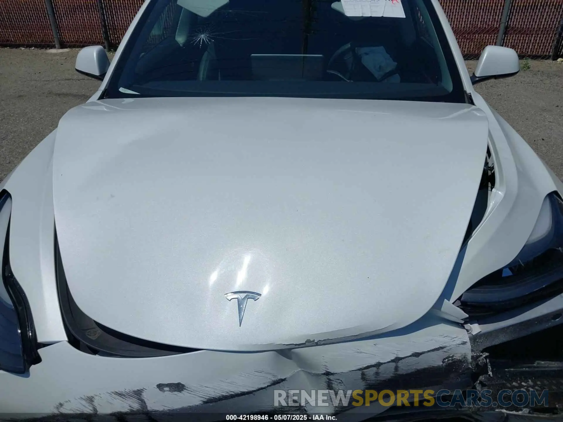10 Photograph of a damaged car 5YJ3E1EA6NF332281 TESLA MODEL 3 2022