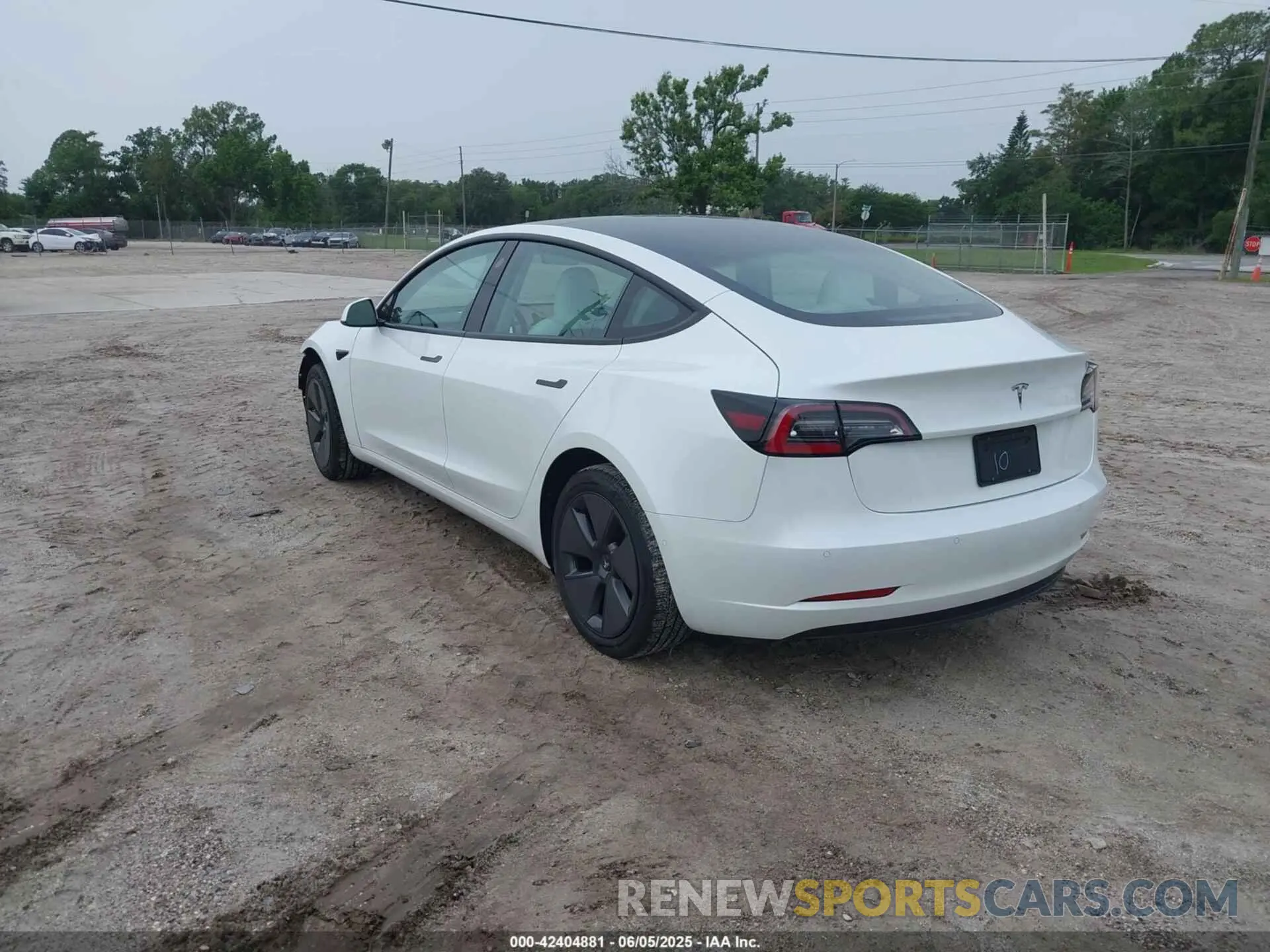 3 Photograph of a damaged car 5YJ3E1EA6NF344222 TESLA MODEL 3 2022