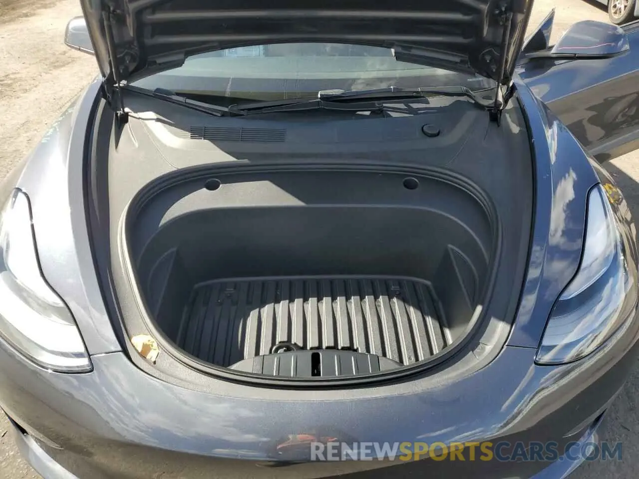 11 Photograph of a damaged car 5YJ3E1EA6NF346651 TESLA MODEL 3 2022
