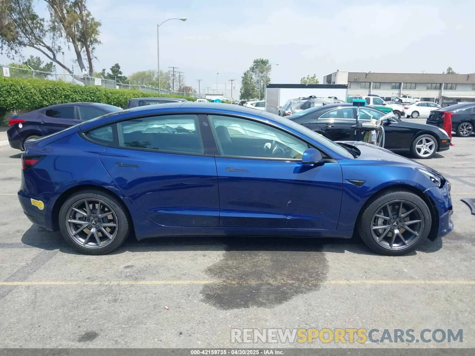 13 Photograph of a damaged car 5YJ3E1EA6NF362512 TESLA MODEL 3 2022