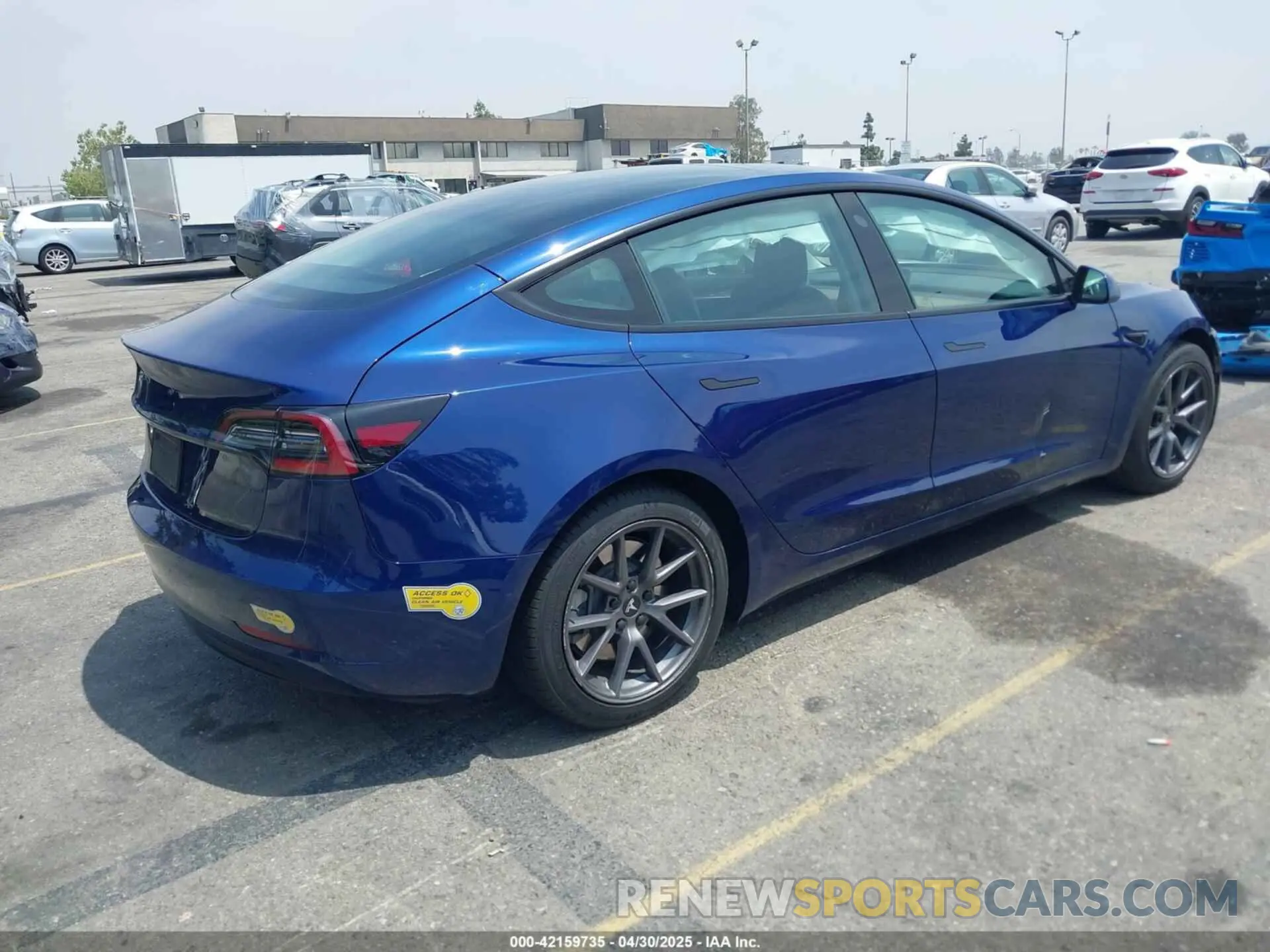 4 Photograph of a damaged car 5YJ3E1EA6NF362512 TESLA MODEL 3 2022