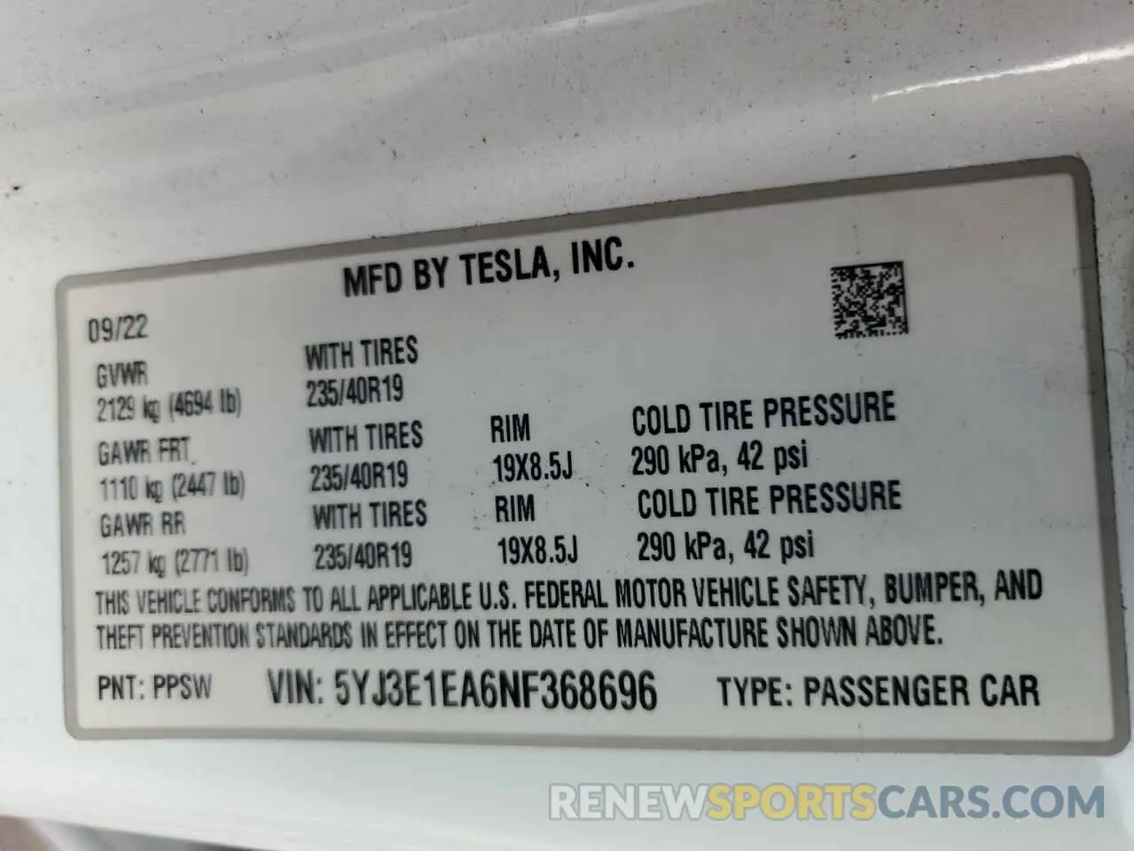 13 Photograph of a damaged car 5YJ3E1EA6NF368696 TESLA MODEL 3 2022