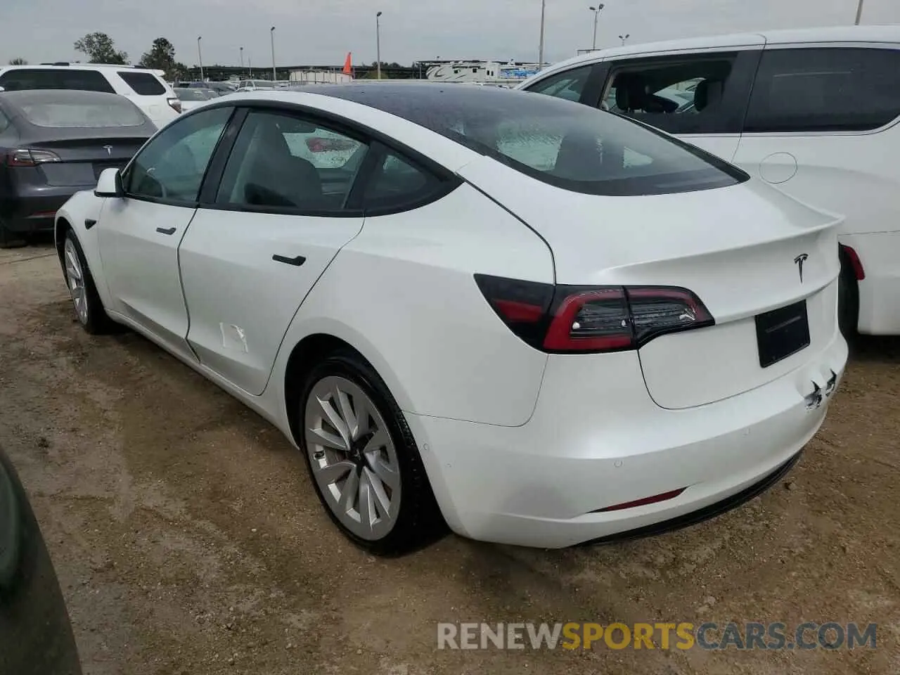 2 Photograph of a damaged car 5YJ3E1EA6NF368696 TESLA MODEL 3 2022