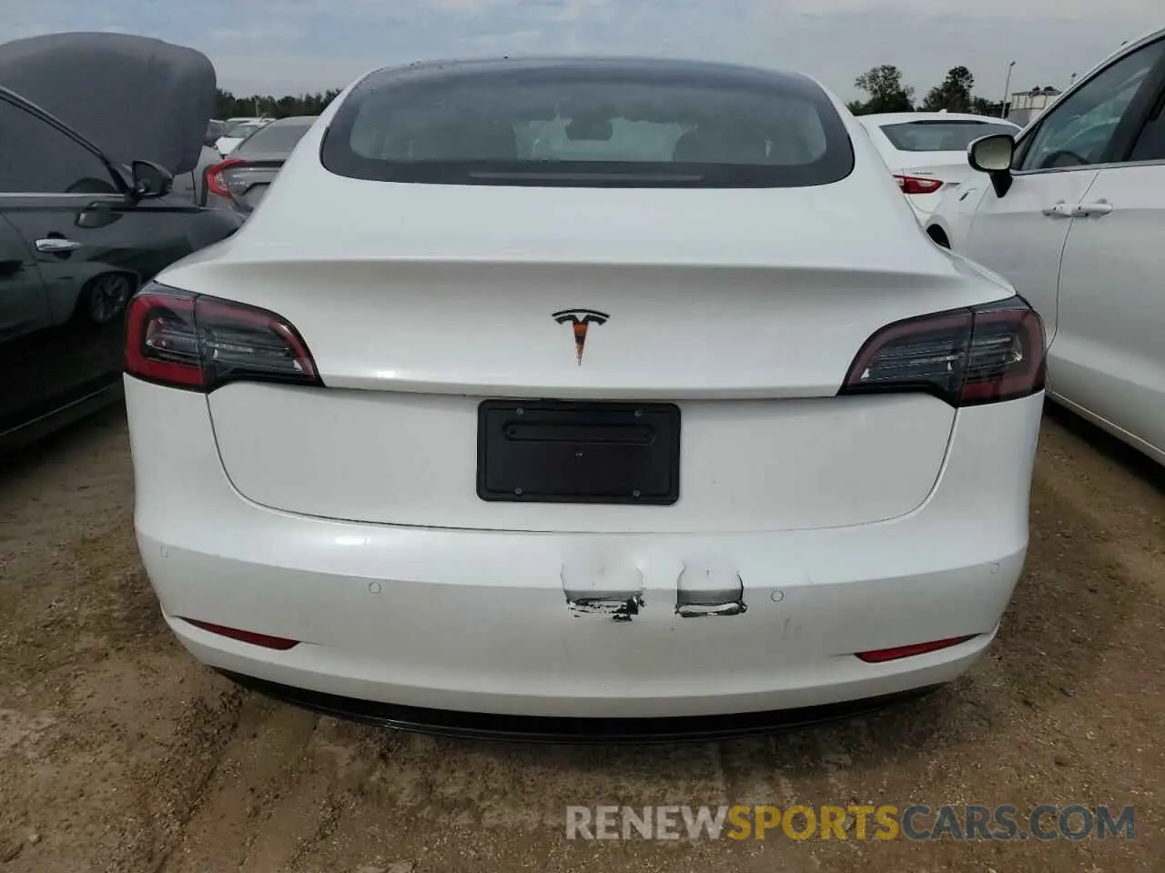 6 Photograph of a damaged car 5YJ3E1EA6NF368696 TESLA MODEL 3 2022
