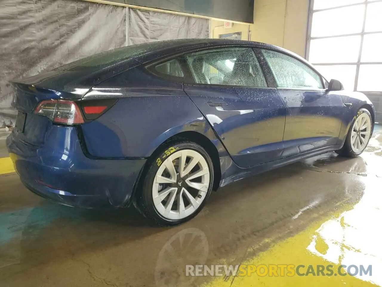 3 Photograph of a damaged car 5YJ3E1EA6NF369198 TESLA MODEL 3 2022